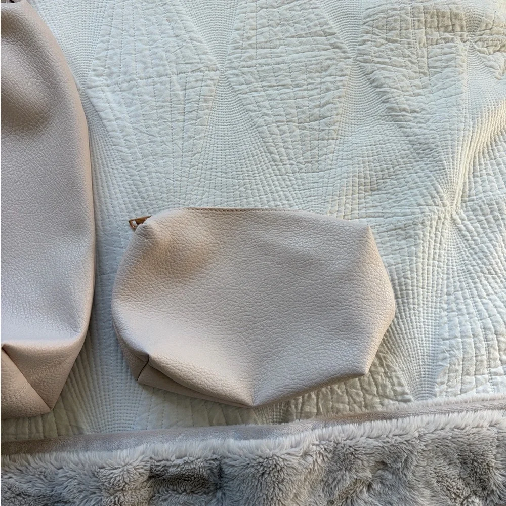 NWOT By Anthropologie The Love Knot Slouchy Bag in Cream - Picture 5 of 6